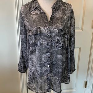 Roses & Ali Size 1X Women sheer blouse with silver buttons